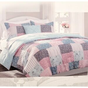 The Farmhouse by Rachel Ashwell Patchwork‎ Embossed Seersucker 4pc Comforter Set